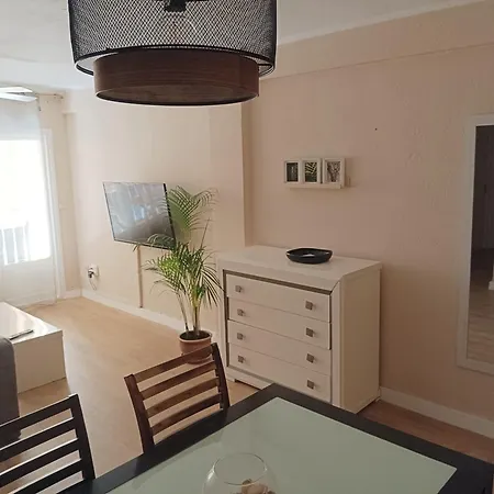 En Compartido Delicias Cerca Del Mar, Aeropuerto, Ave Y Metro *