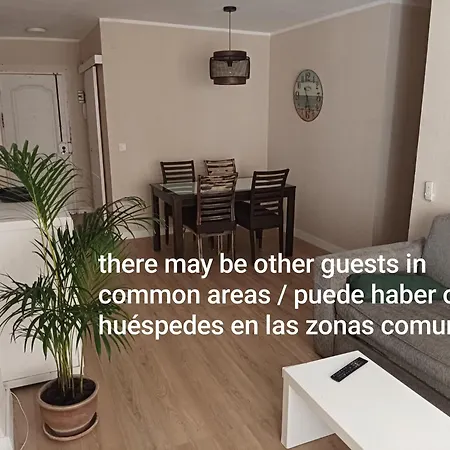 En Compartido Delicias Cerca Del Mar, Aeropuerto, Ave Y Metro Homestay *